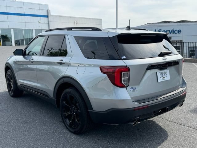 Used 2023 Ford Explorer ST-Line w/ Class IV Trailer Tow Package RWD image 12