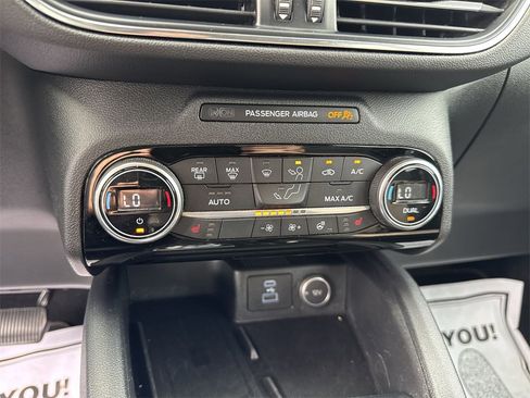 Used 2021 Ford Escape Titanium w/ Titanium Elite Package image 19