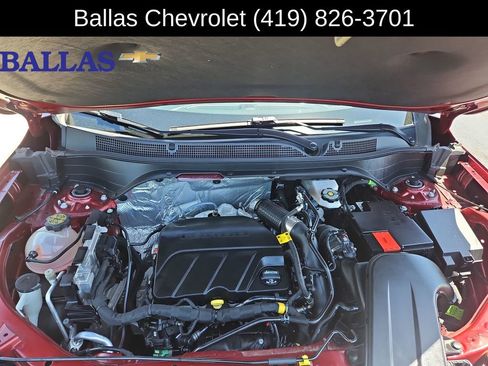 Certified 2024 Chevrolet Trax RS w/ Sunroof Package FWD image 30