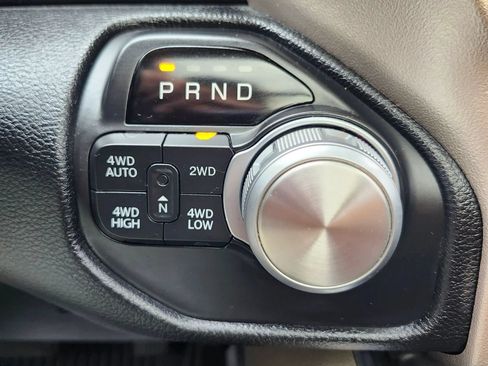 Used 2019 RAM 1500 Laramie AWD/4WD image 32
