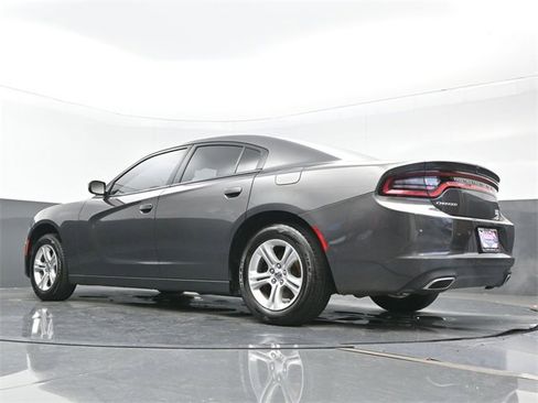 Used 2019 Dodge Charger SXT image 24