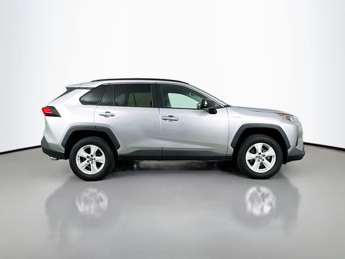 Used 2021 Toyota RAV4 LE AWD/4WD image 8