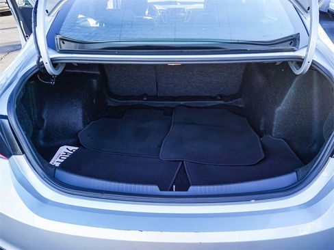 Used 2022 Chevrolet Malibu LT image 24