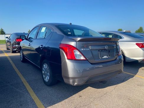 Used 2017 Nissan Versa SV FWD image 11
