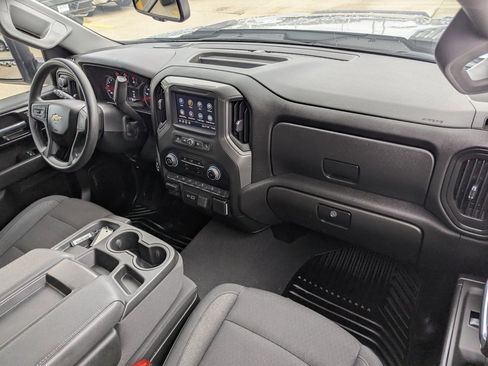 Used 2025 Chevrolet Silverado 2500 Custom w/ Custom Value Package image 29