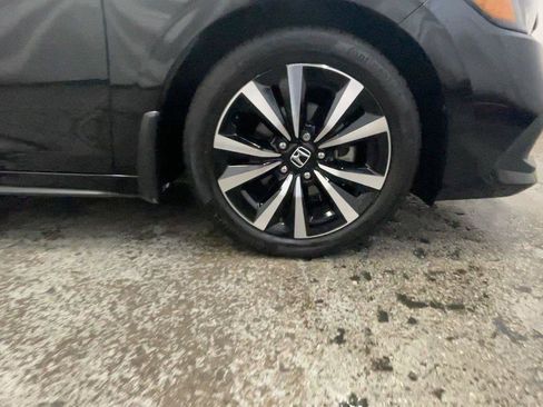 Used 2024 Honda Civic EX-L image 17