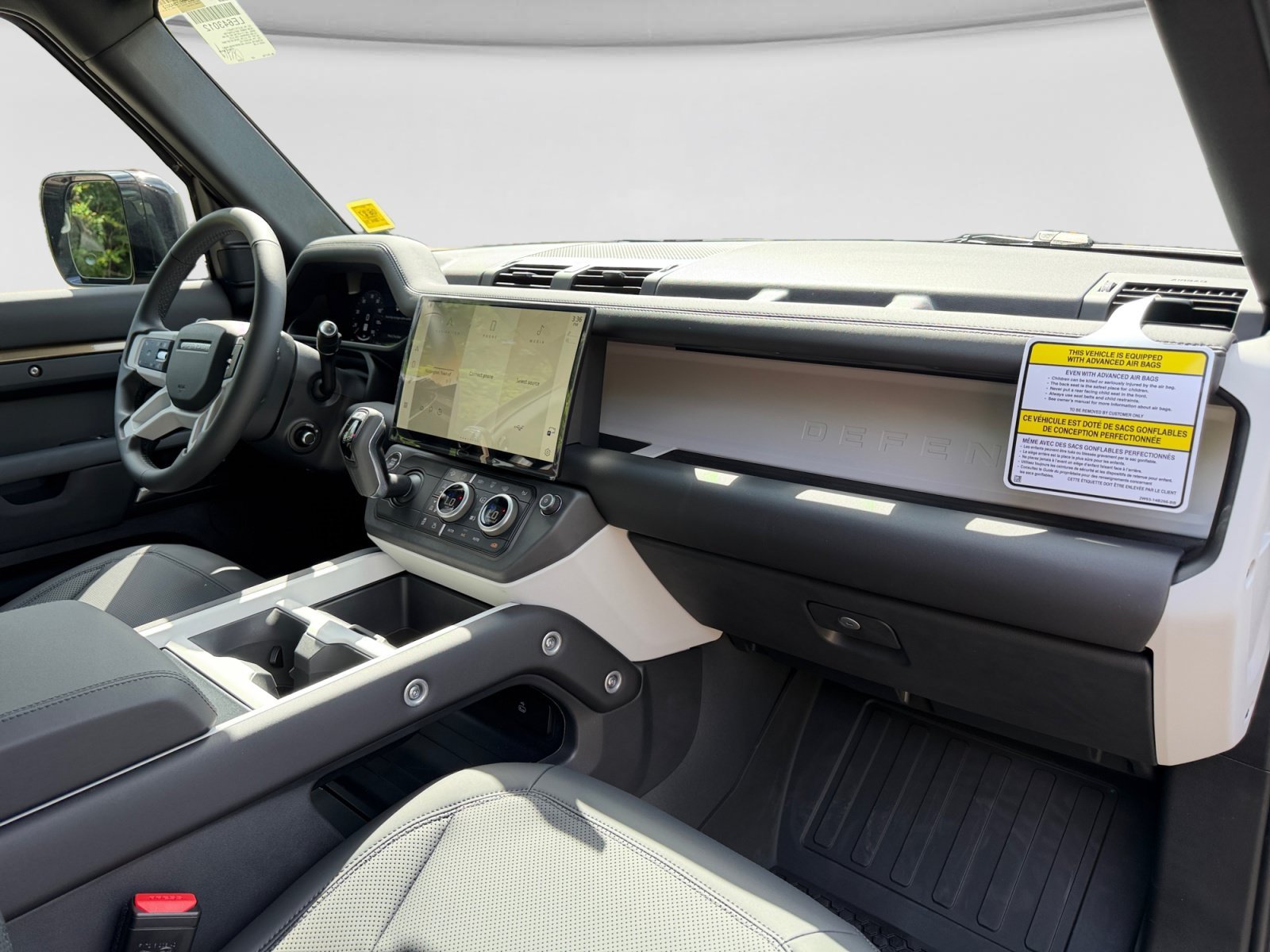 New 2026 Land Rover Defender 110 X-Dynamic SE AWD/4WD image 23