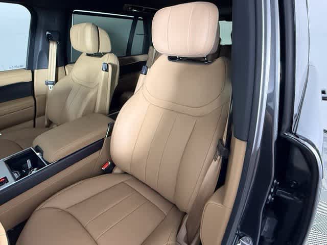 New 2026 Land Rover Range Rover Long Wheelbase Autobiography AWD/4WD image 6