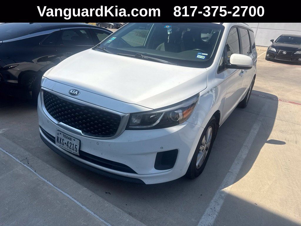 Used 2017 Kia Sedona LX w/ LX Essentials Premium Package FWD image 1