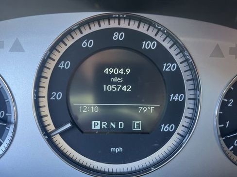 Used 2012 Mercedes-Benz GLK 350 4MATIC image 5