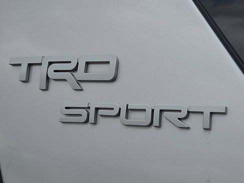 Used 2022 Toyota 4Runner TRD Sport AWD/4WD image 8