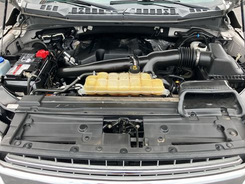 Used 2019 Ford F150 XLT w/ Equipment Group 302A Luxury AWD/4WD image 37
