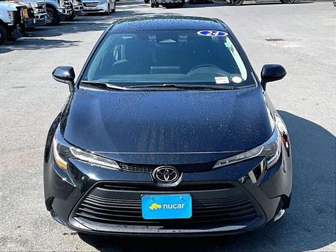 Used 2024 Toyota Corolla LE FWD image 2