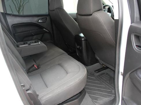 Used 2019 Chevrolet Colorado LT RWD image 16