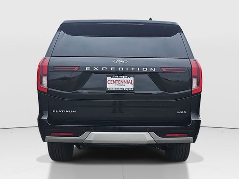 Used 2025 Ford Expedition Max Platinum w/ Driver's Package image 6