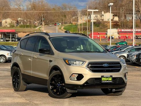 Used 2018 Ford Escape SE w/ SE Sport Appearance Package AWD/4WD image 1