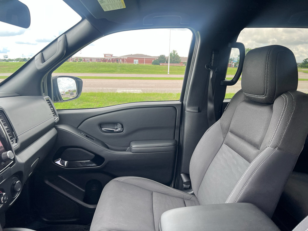 Used 2023 Nissan Frontier SV w/ Midnight Edition Package RWD image 19