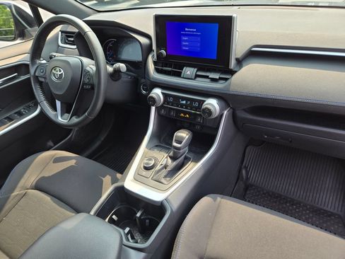 Used 2024 Toyota RAV4 SE w/ Convenience Package AWD/4WD image 10