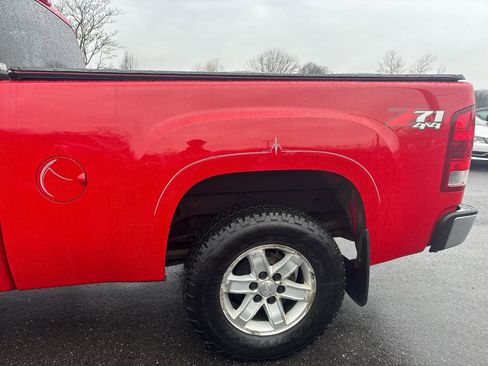 Used 2010 GMC Sierra 1500 SLE w/ SLE Preferred Package image 6