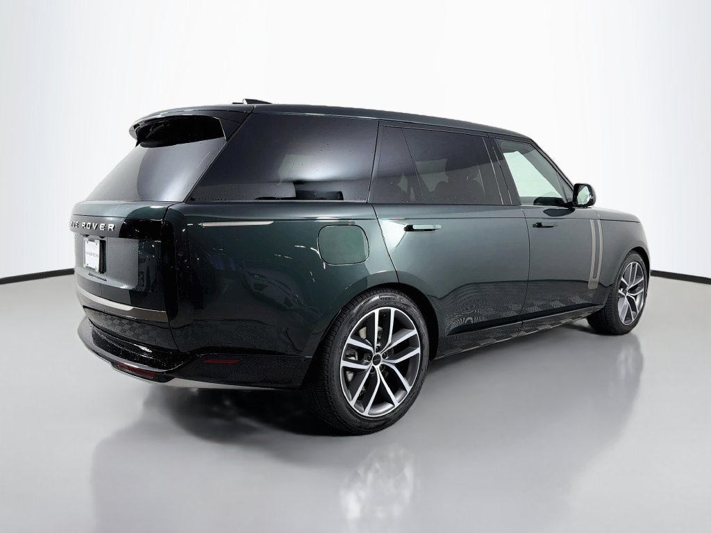 New 2026 Land Rover Range Rover Long Wheelbase SE AWD/4WD image 5