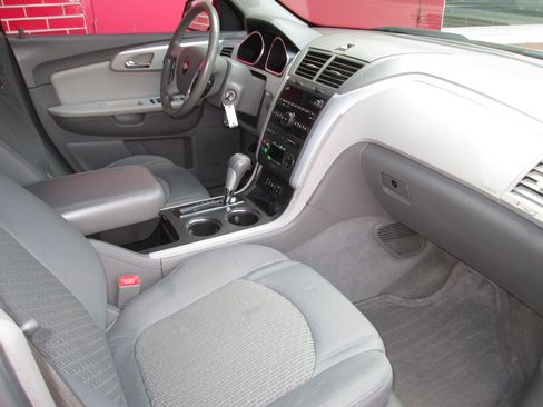 Used 2009 Chevrolet Traverse LT AWD/4WD image 17