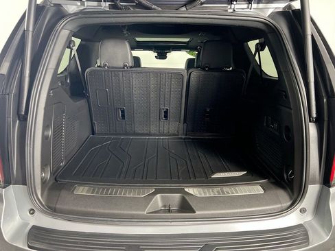 Certified 2024 Chevrolet Suburban Premier w/ Premium Package image 27