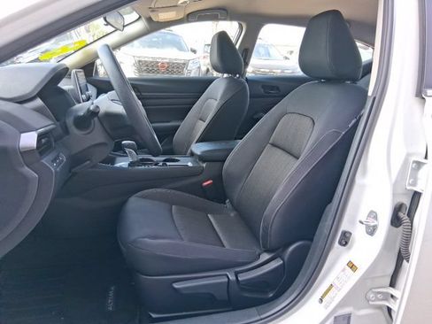 Certified 2025 Nissan Altima 2.5 S FWD image 16