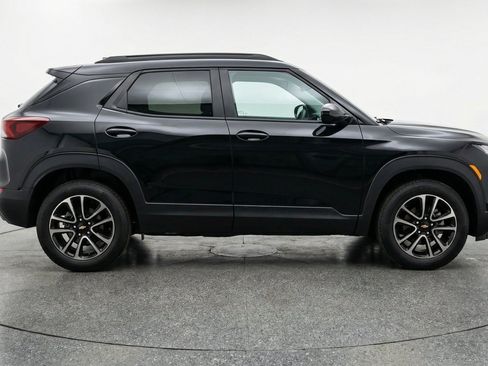 Used 2025 Chevrolet TrailBlazer LT FWD image 11