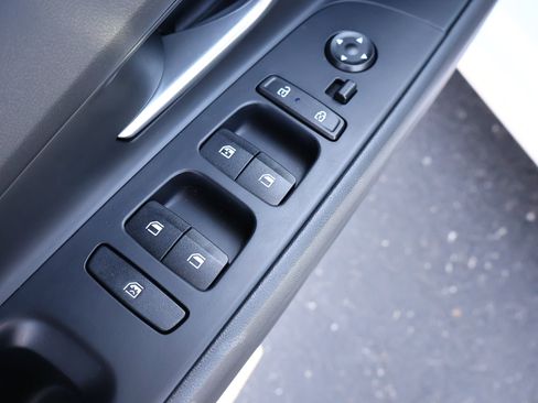 Used 2024 Hyundai Elantra SEL w/ Convenience Package image 8