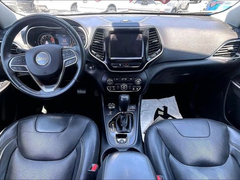 Used 2019 Jeep Cherokee Limited AWD/4WD image 16