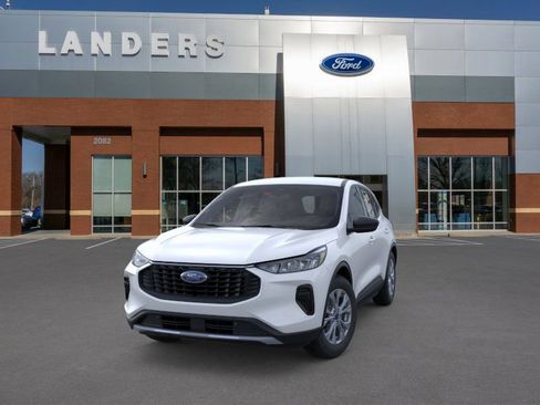 New 2025 Ford Escape Active image 2