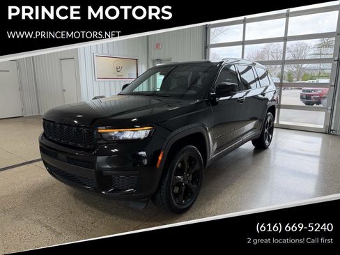 Used 2023 Jeep Grand Cherokee L Laredo image 1
