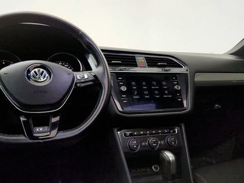 Used 2020 Volkswagen Tiguan SE R-Line FWD image 66