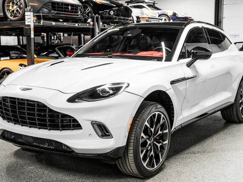 Used 2021 Aston Martin DBX -AML Color, Indulgence Pack, D image 5