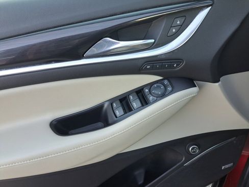 Used 2019 Buick Enclave Premium image 32