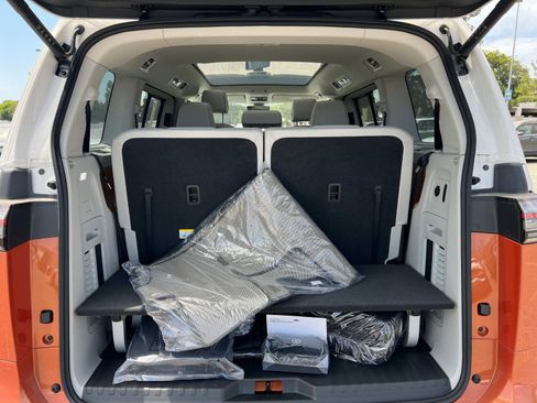 New 2025 Volkswagen ID. Buzz 1st Edition image 23