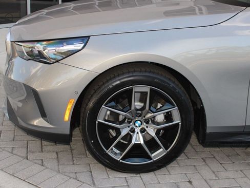 Used 2026 BMW 530i w/ Premium Package RWD image 13