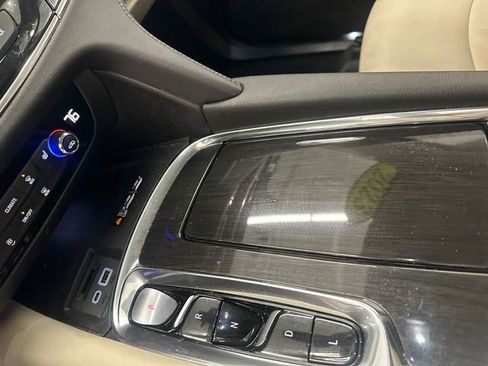 Used 2023 Buick Enclave Essence w/ Sport Touring Edition FWD image 31