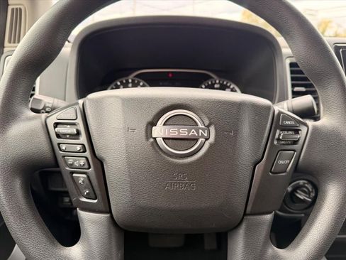 Used 2023 Nissan Frontier SV image 20