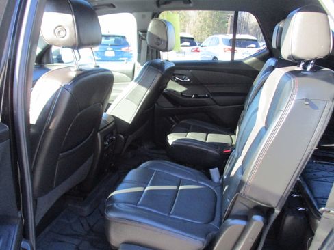 Certified 2023 Chevrolet Traverse RS w/ LPO, Floor Liner Package image 13
