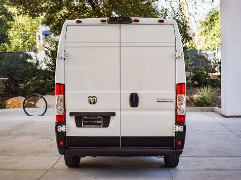 Used 2025 RAM ProMaster 2500 w/ Convenience Group image 5