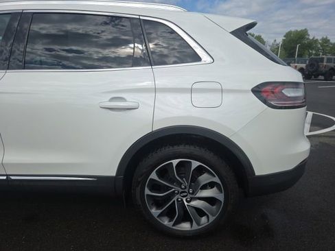 Used 2022 Lincoln Nautilus Reserve w/ Equipment Group 201A AWD/4WD image 16