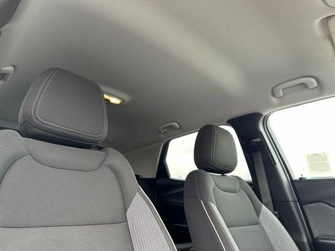 Used 2023 Chevrolet TrailBlazer LT w/ Convenience Package FWD image 16