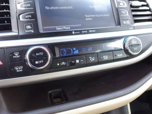 Certified 2019 Toyota Highlander Limited Platinum AWD/4WD image 21