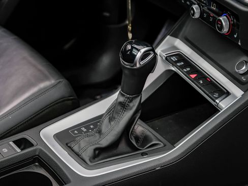 Used 2025 Audi Q3 2.0T Premium image 27