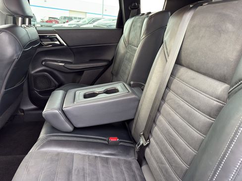 Used 2022 Mitsubishi Outlander SE image 33