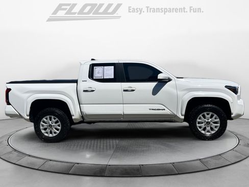 Used 2024 Toyota Tacoma SR5 image 10