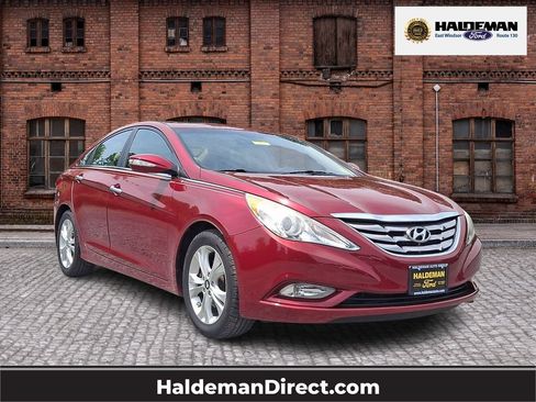 Used 2011 Hyundai Sonata Limited FWD image 1