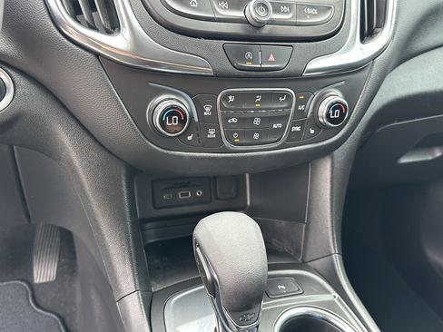 Certified 2024 Chevrolet Equinox LT FWD image 24