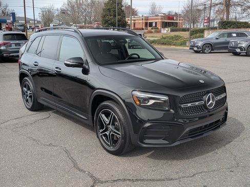 Certified 2025 Mercedes-Benz GLB 250 4MATIC image 9